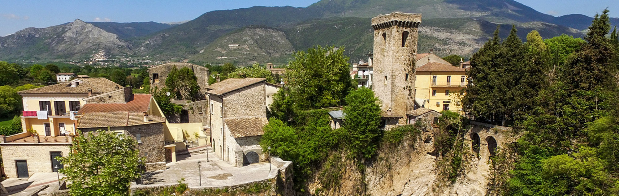 borgo vista dal parco del vallone